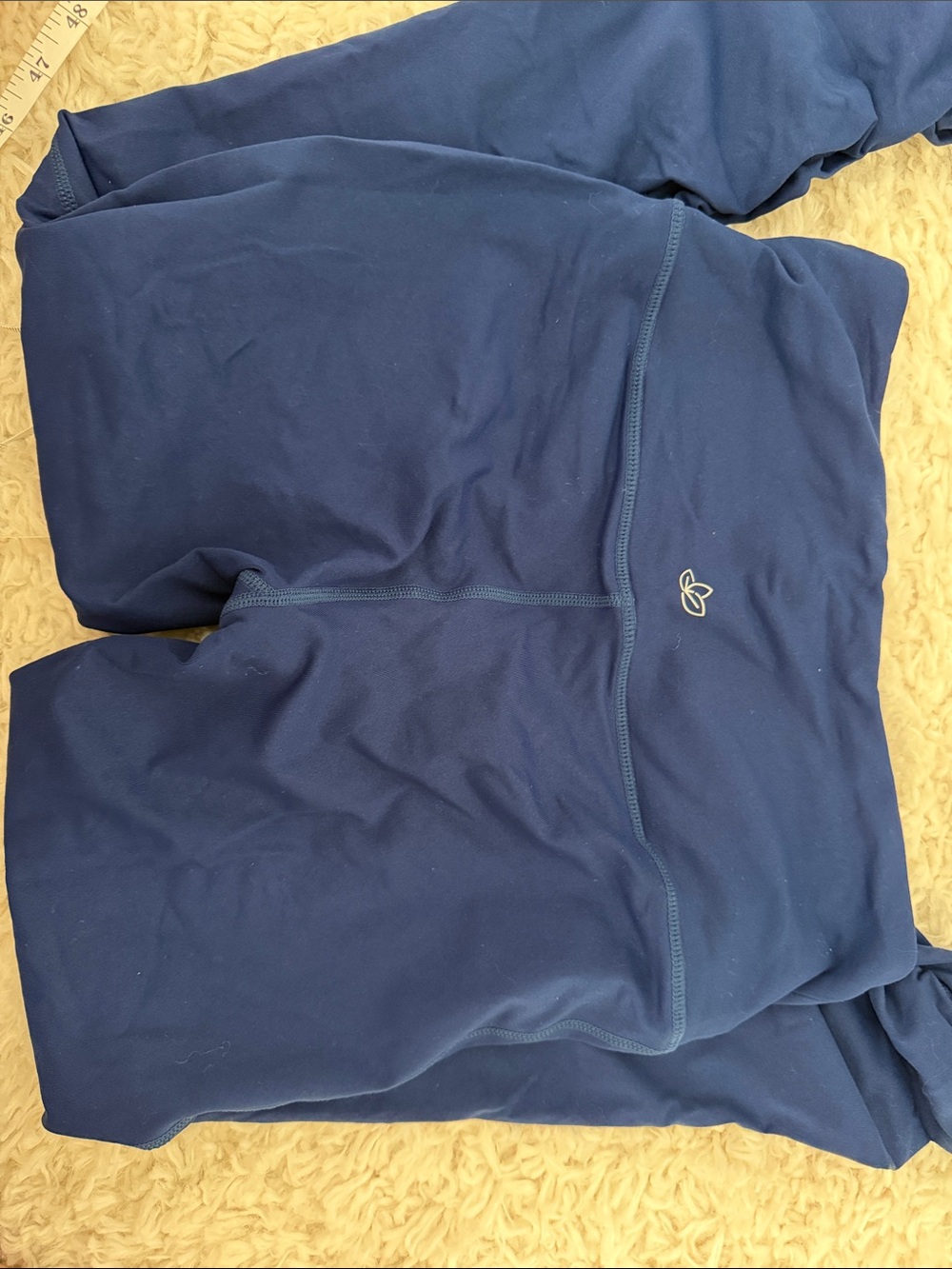 High-Waist Navy Ruched Leggings - Picture 3 of 3